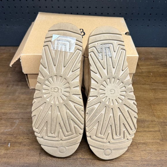 Used W/ Box! Women's UGG Classic Neumel Chestnut Slip On Fall Slippers Size 12 - Picture 5 of 5